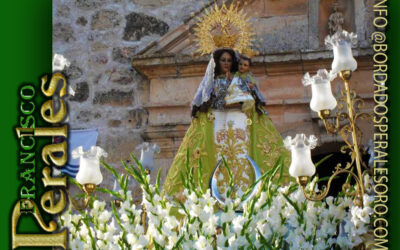 Manto bordado para Nuestra Señora Del Villar de Villarrubio en Cuenca.